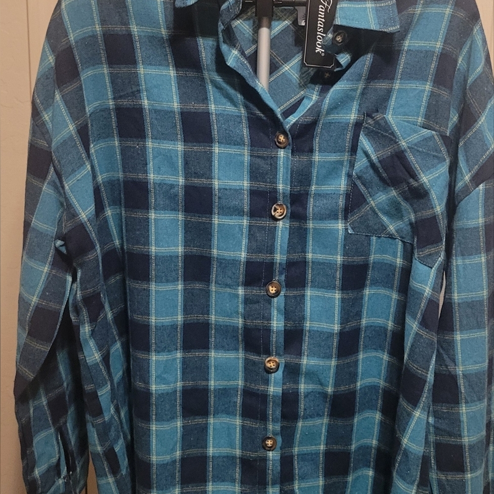 NWT Fantasyluck Women’s Blue Plaid Button-Down Shirt